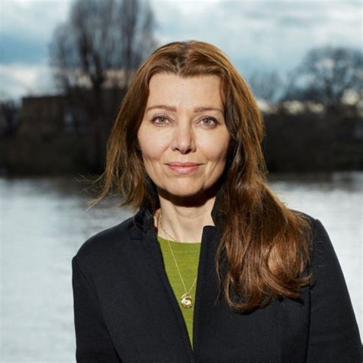 Elif Safak