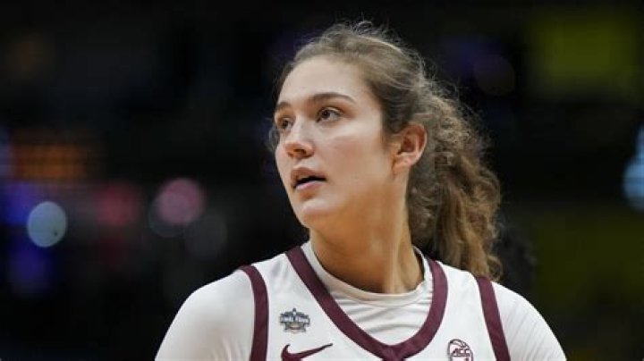 Elizabeth Kitley's Health / Injury Update: What happened to Elizabeth Kitley? - SarkariResult