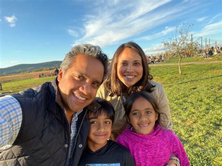 Evan Pérez Bio, Age, Family, Wife, Weight Loss, CNN, Awards, Salary