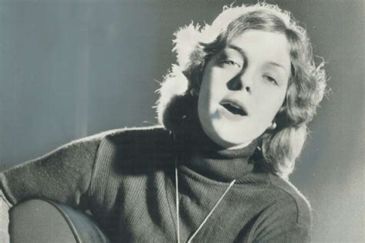 Shirley Eikhard